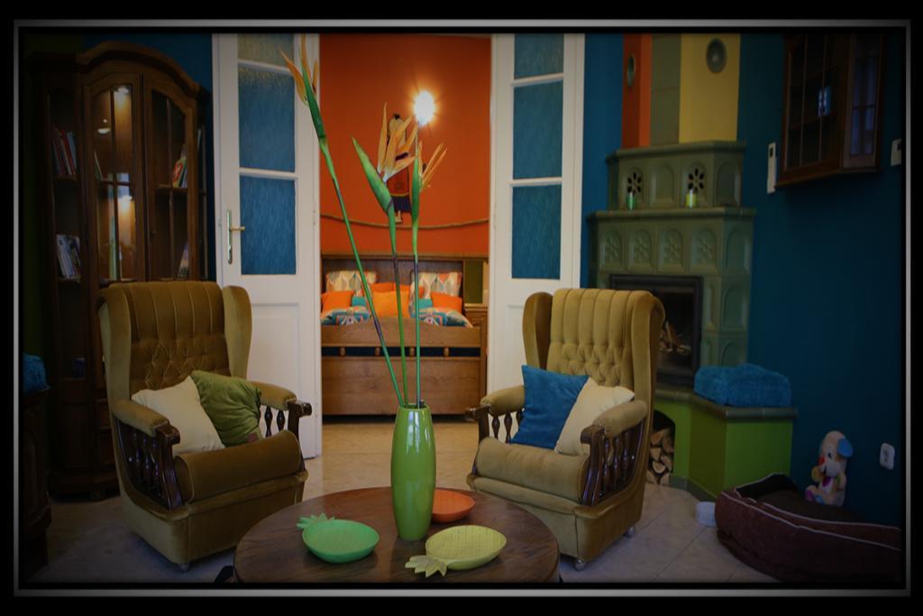 ケチケメートHappy Colours In Old Townアパートメント エクステリア 写真